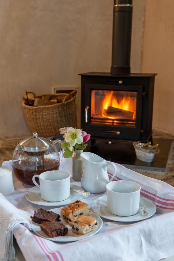 The Barn At Amberwell Bed & Breakfast Ditcheat Exterior photo
